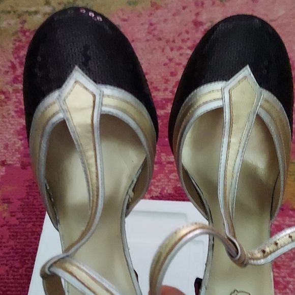 Oh...Deer! Jamocha Black Sequin Red Suede heel - Picture 10 of 10